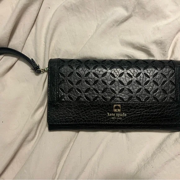Kate Spade Black Shoulder Bag with Gold Accents - Picture 7 of 9